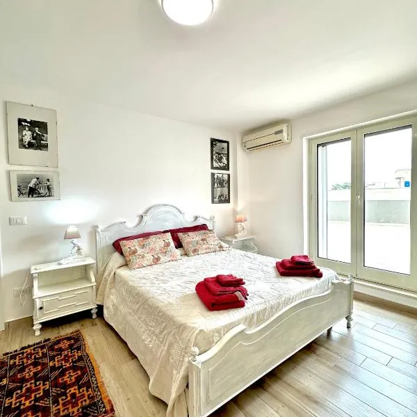 LA MANSARDA - Terrazze & Relax a due passi da Bari，位于Cellamare的酒店