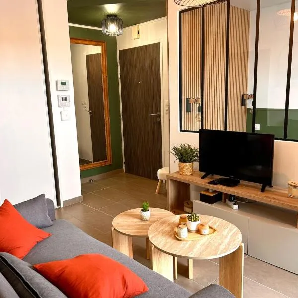 Un cocon tout confort à La Rochelle - proche gare & plages，位于拉罗谢尔的酒店