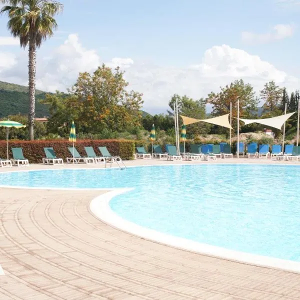 Anna's HOUSE Solarium Terrace，位于皮佐的酒店