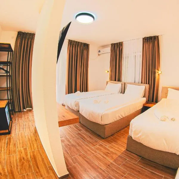 MAKIS Luxury Apartments City Center Free Parking，位于奥赫里德的酒店