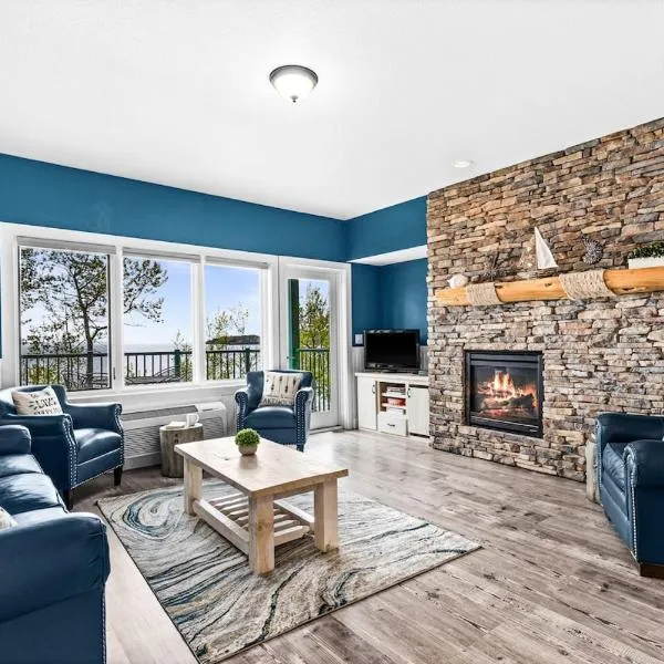 Breathtaking Lake Views 1BR King Suite, Kitchen & Heated Pools，位于图哈伯斯的酒店