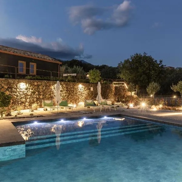 PODERE DELL'ETNA SEGRETA - Essential Nature Hotel & Glamping，位于比亚恩卡维拉的酒店