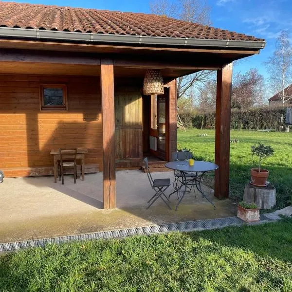 Petite maisonnette dans les près，位于维勒雷斯特的酒店