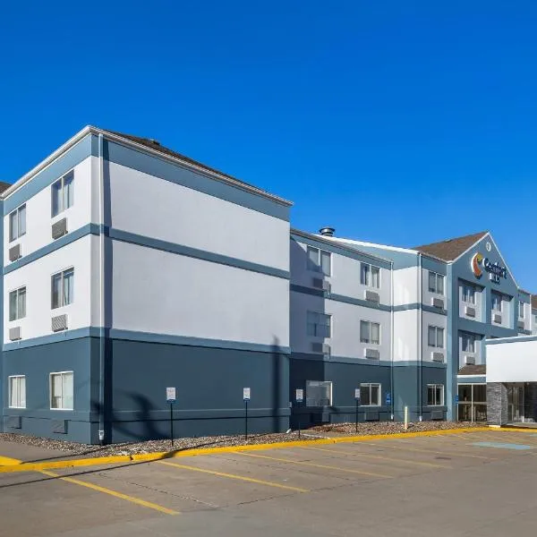 Comfort Inn Davenport East - Bettendorf，位于达文波特的酒店