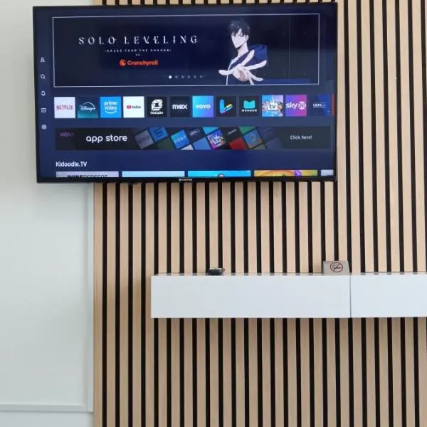 Skyline Apart 2 Militari Residence，位于Roşu的酒店