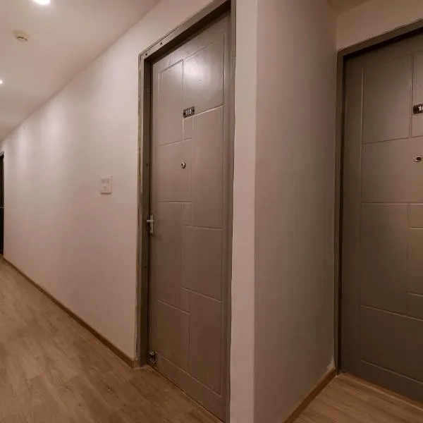 Super TownHouse 244 Munshipuliya，位于Vibhuti Khand的酒店