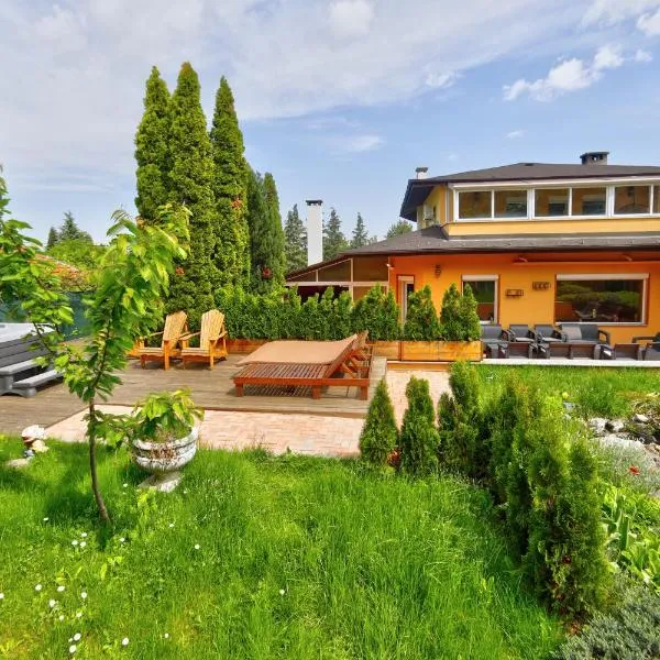 Villa Boyana City & Relax with Hot Jacuzzi and Sauna by BookVillaBG，位于索非亚的酒店
