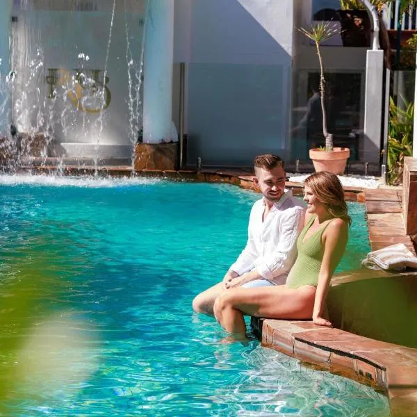The Reef House Adults Retreat - Enjoy 28 Complimentary Inclusions，位于棕榈湾的酒店