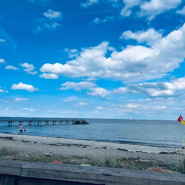 Seaview and swimming，位于海勒鲁普的酒店