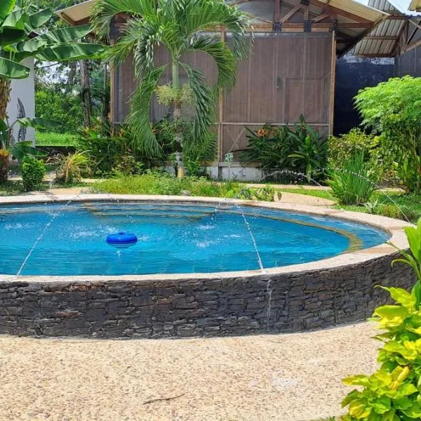 乌图恩酒店，位于莱蒂西亚的酒店