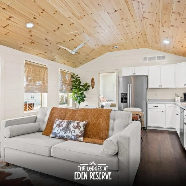 The Lodges at Eden Reserve - Back Cabins - Near Ark，位于威廉斯敦的酒店