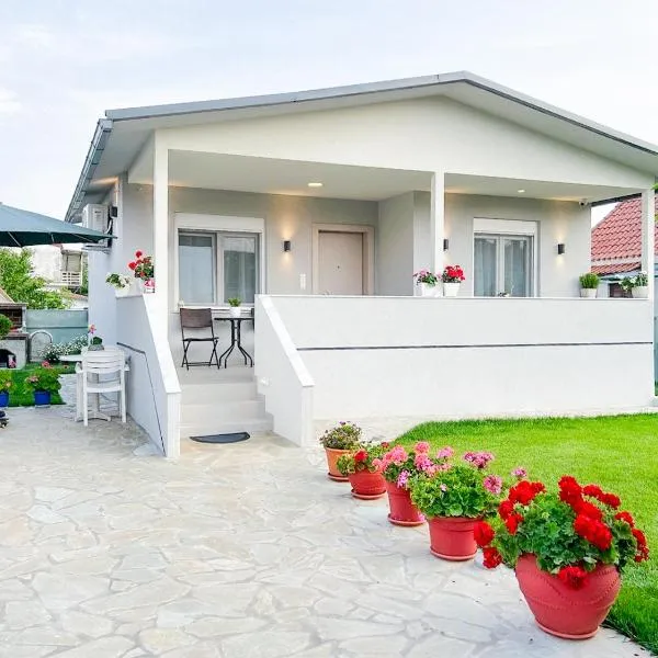 Dream Summer House，位于尼亚·卡利克拉提亚的酒店