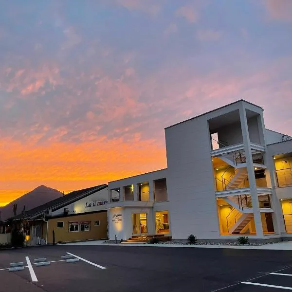 WakasaSurfHotel ILMARE，位于Takahama的酒店