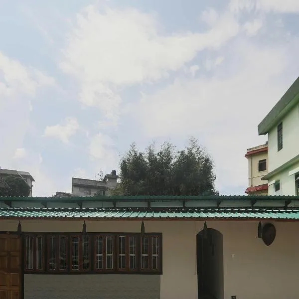 Super Hotel O Pillars House，位于西隆的酒店