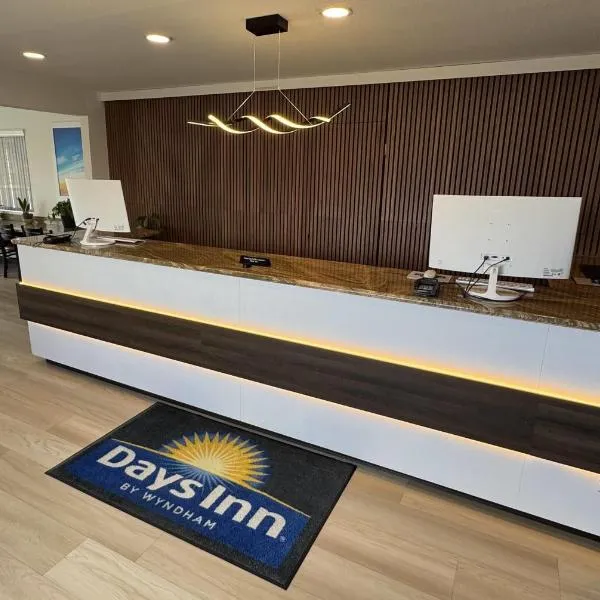 Days Inn by Wyndham Ridgecrest near China Lake Naval Station，位于里奇克莱斯特的酒店