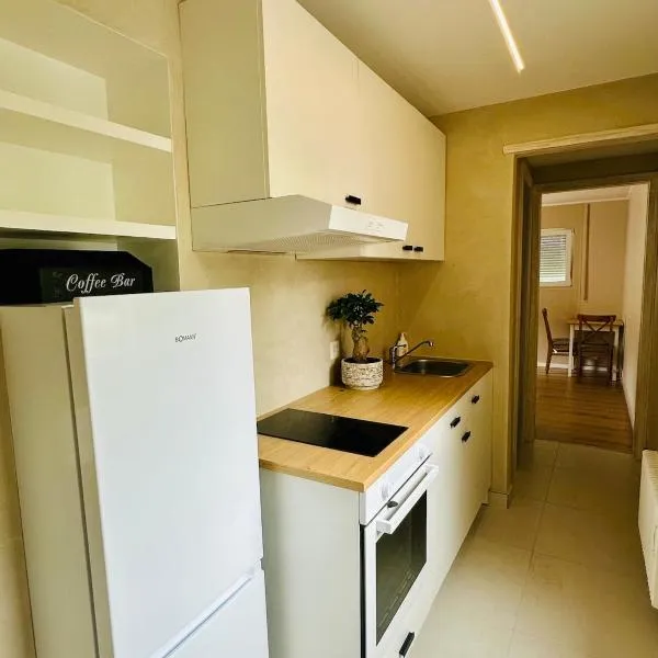 Modern and cozy studio，位于谢尔的酒店