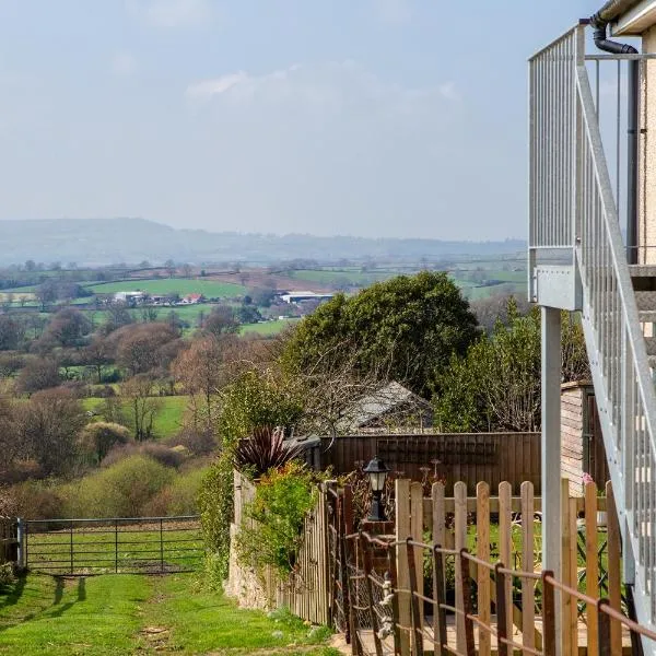 Strongate View Apartment - cosy stylish rural Jurassic coast & Bridport nearby，位于Netherbury的酒店