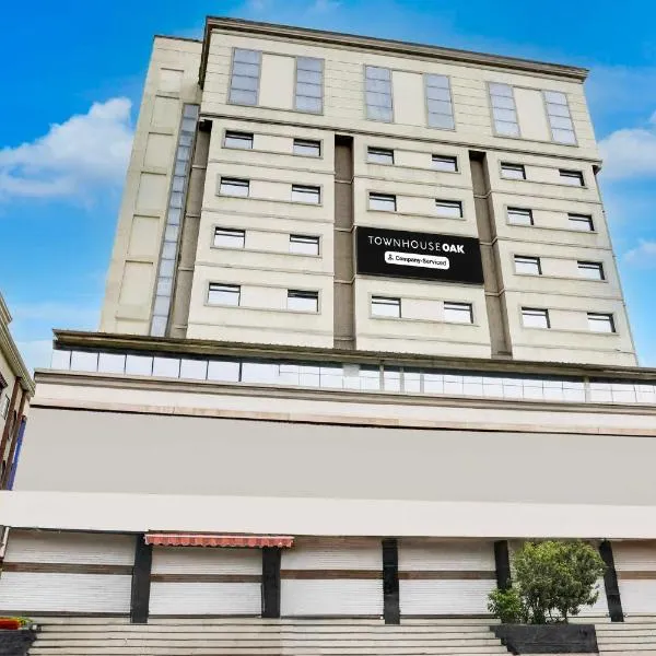 Townhouse Oak Gujarat Ganesh Chowkdi Bus Station，位于阿南德的酒店