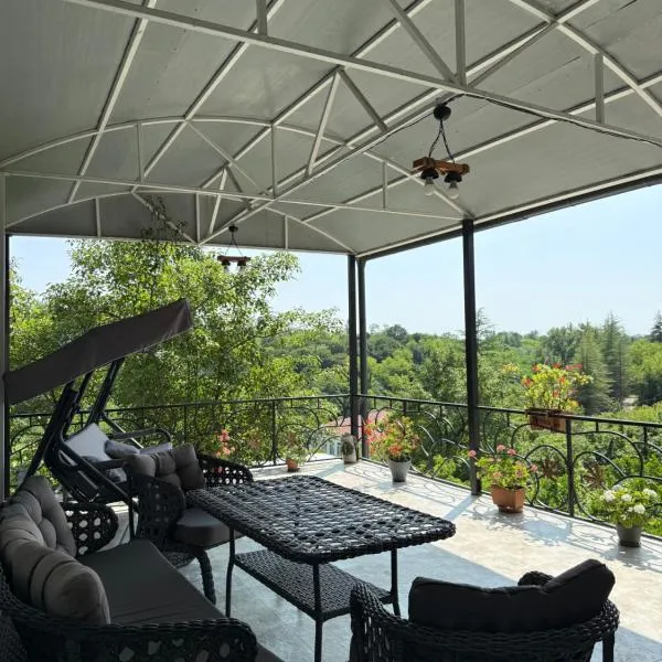 Magdan house，位于茨卡尔图博的酒店