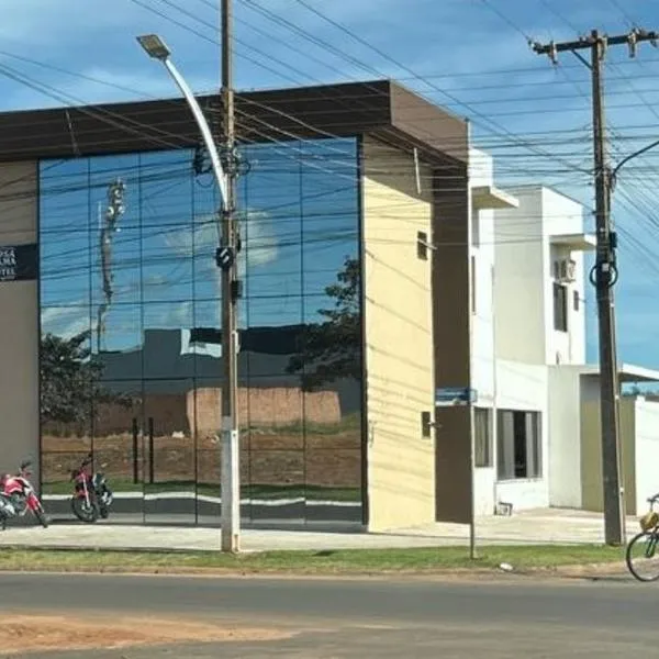 Rosa Vilma Hotel，位于Chapadão do Sul的酒店