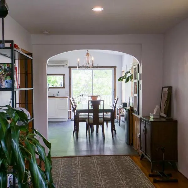 River-View Bright Quebec City Apartment，位于魁北克市的酒店