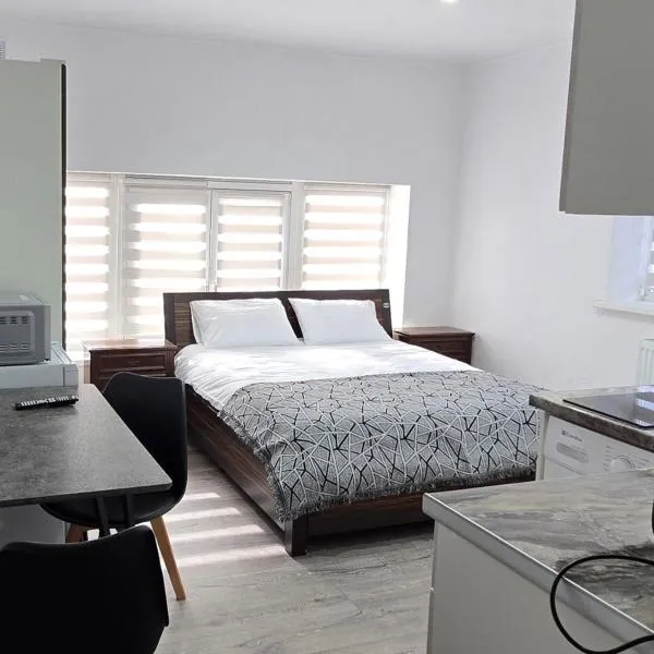Small House ApartHotel，位于基希讷乌的酒店