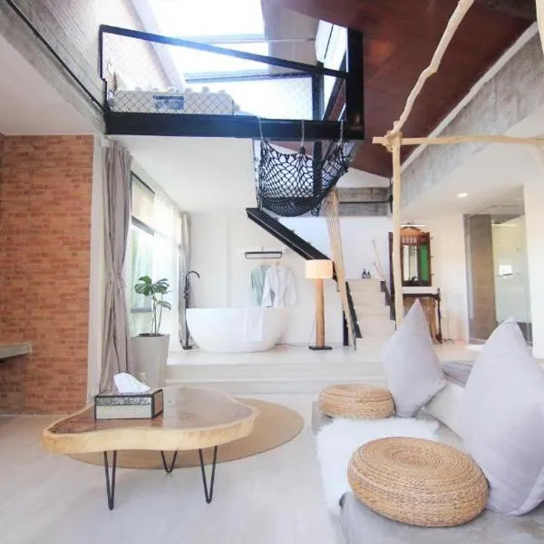 YOLO Bangkok Boutique Hotel，位于曼谷的酒店