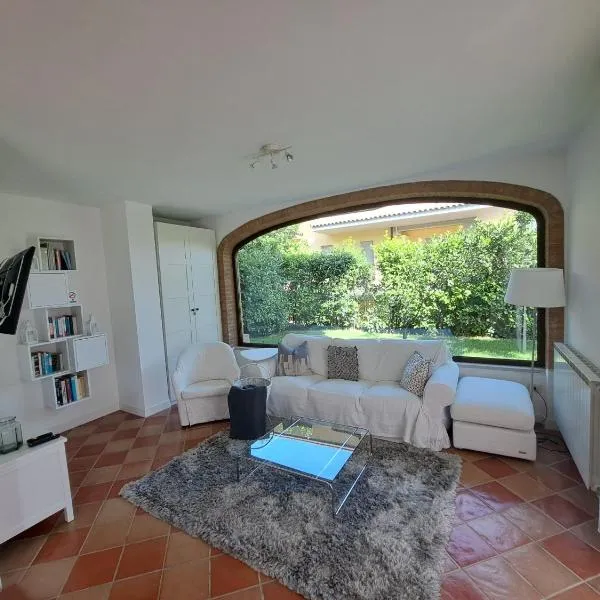 Daphne Experience - Home, Harmony and Garden，位于洛雷托·阿普鲁蒂诺的酒店