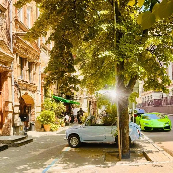 Old Town #Menorah #MostCity，位于第聂伯罗的酒店
