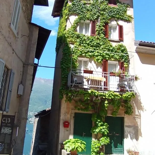 tower house in a medieval village，位于德尔维奥的酒店
