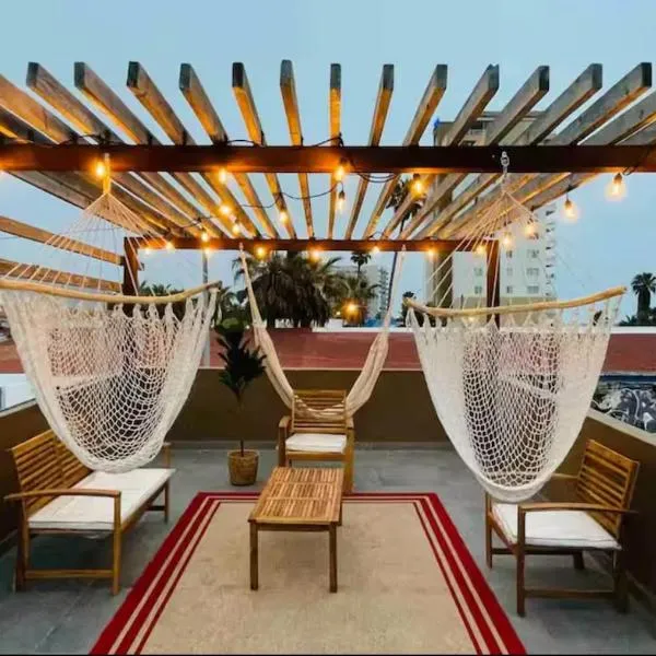 House w Ocean View and Balcony，位于Rosarito Beach的酒店