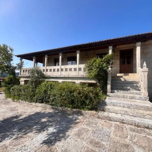 Pazo Carballo Hotel，位于Sampaio的酒店