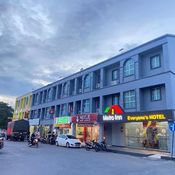 密特罗伊恩酒店，位于亚娄的酒店