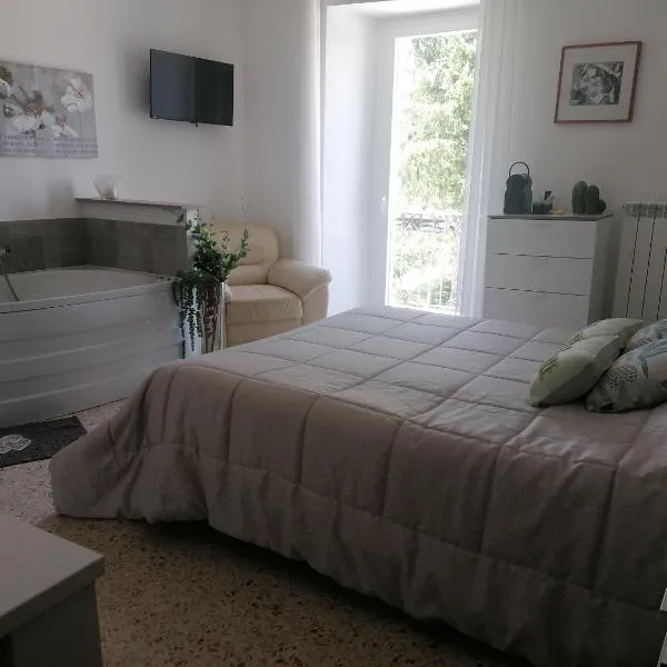 Casa rosa degli Abruzzo，位于Musellaro的酒店