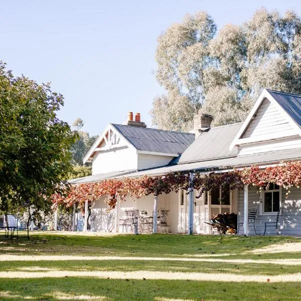 The Glen Farmhouse on Ovens River，位于旺加拉塔的酒店