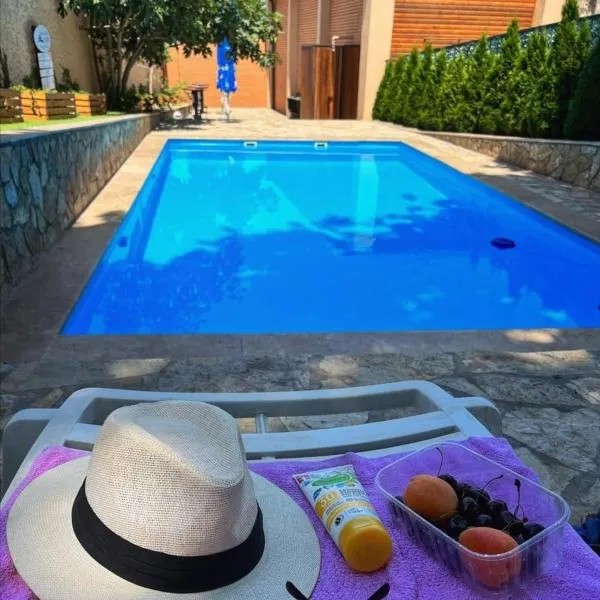 Planinske Kuće Grocka，位于Grocka的酒店