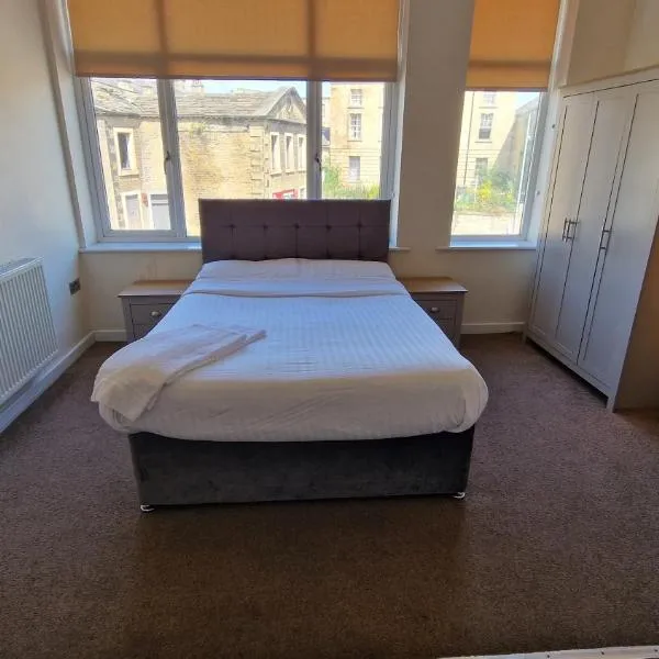APARTMENT in CENTRAL HALIFAX，位于哈利法克斯的酒店