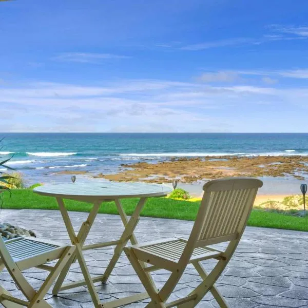 Absolute Beachfront l Couples Getaway,位于Blue Bay 的酒店