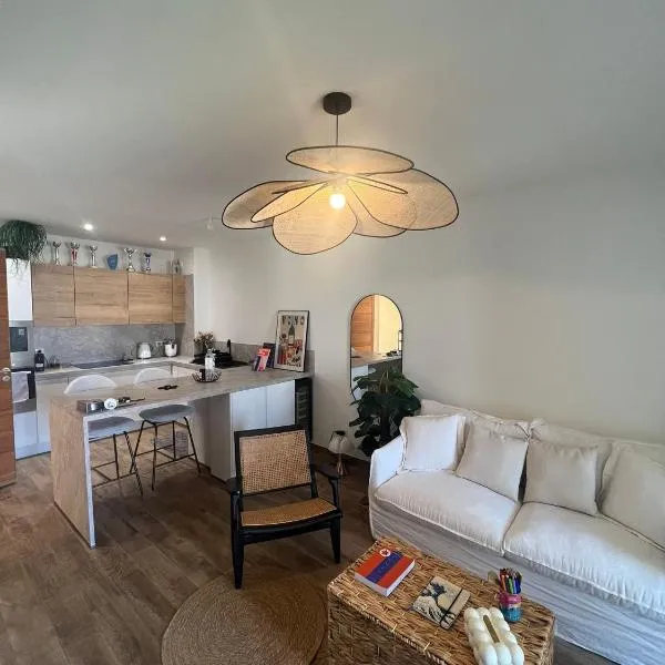 Appartement neuf, proche des plages et centre ville，位于圣弗洛朗的酒店