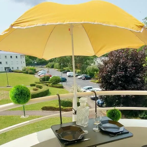 Le doux viking appartement cosy balcon parking Caen Beaulieu，位于凯恩的酒店