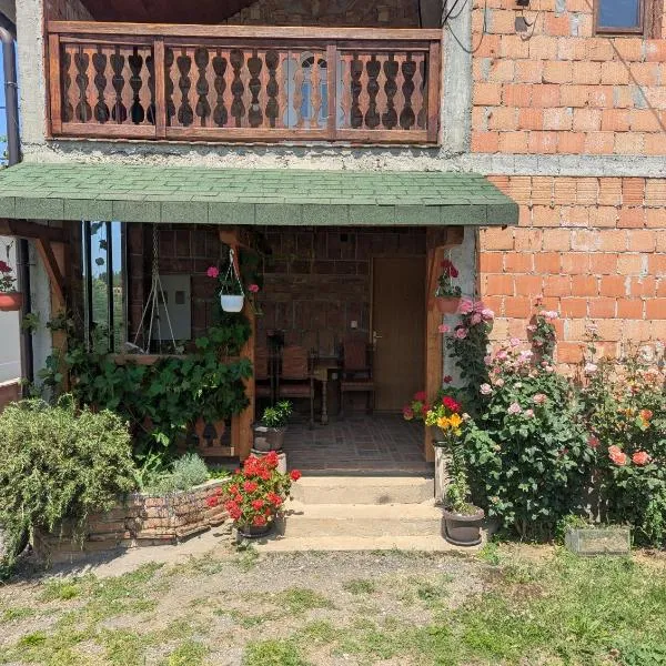 Apartment In Pinosava，位于Pinosava的酒店