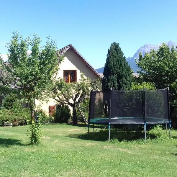 Gîte de la Sézia，位于Quet-en-Beaumont的酒店