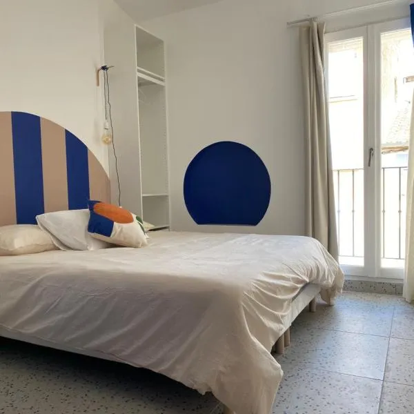 Maison de la Place, chambre Célestine et Alphonsine，位于勒卡特的酒店
