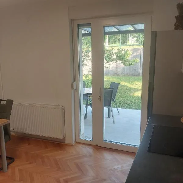 APARTMA Črnomelj，位于Črnomelj的酒店