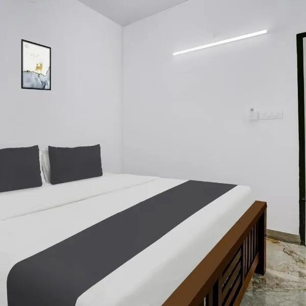 Hotel O EVA RESIDENCY，位于卡卡纳德的酒店