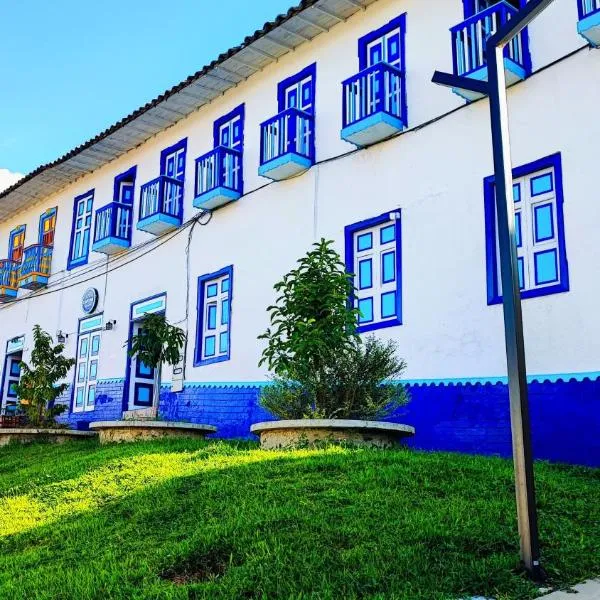 Hotel Colonial San Roque，位于San Roque的酒店