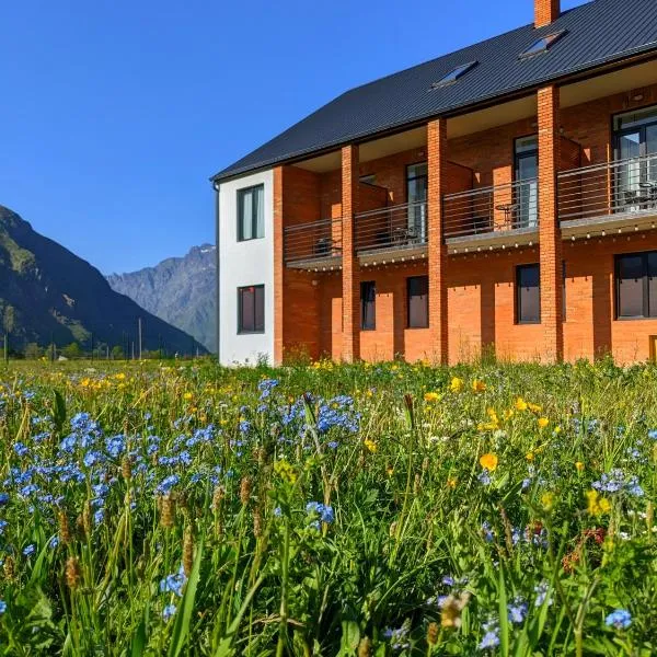 AGRE Kazbegi，位于Ach'khoti的酒店