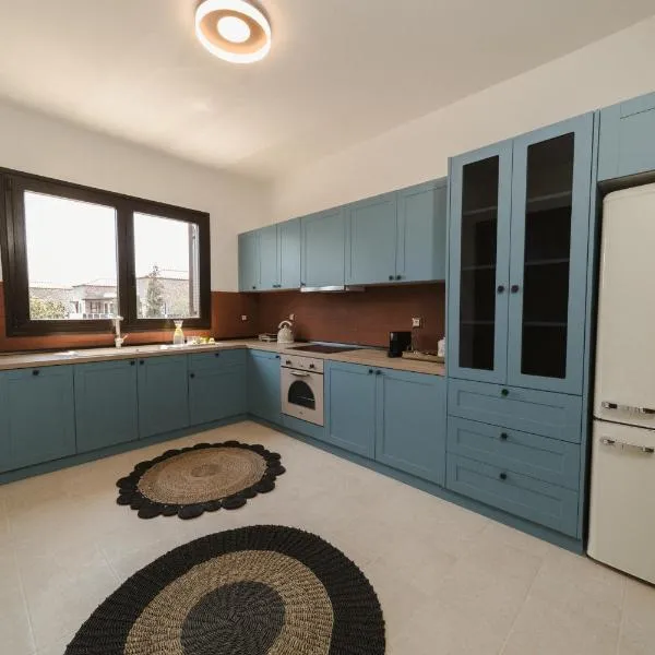 Pura Vida Beach House，位于吉奥塔略的酒店