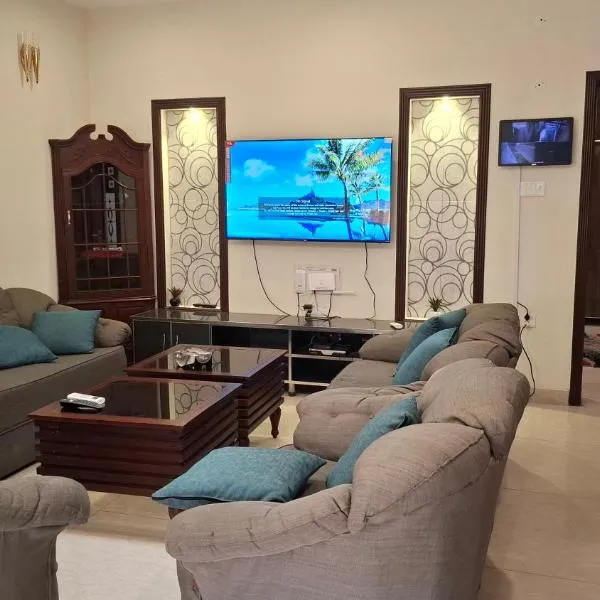 Hill View Park Guest House Citihousing jhelum satellite town，位于Jhelum的酒店