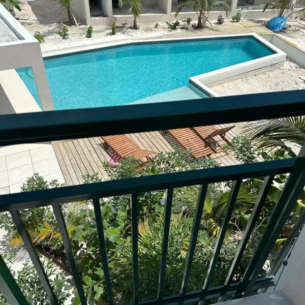 Beachwalk Studios at Grace Bay Beach，位于普罗维登西亚莱斯岛的酒店